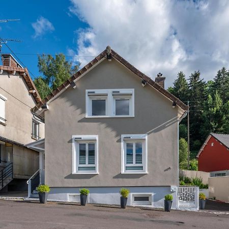 Willa Stunning 4-Bed House In Bourboule Zewnętrze zdjęcie