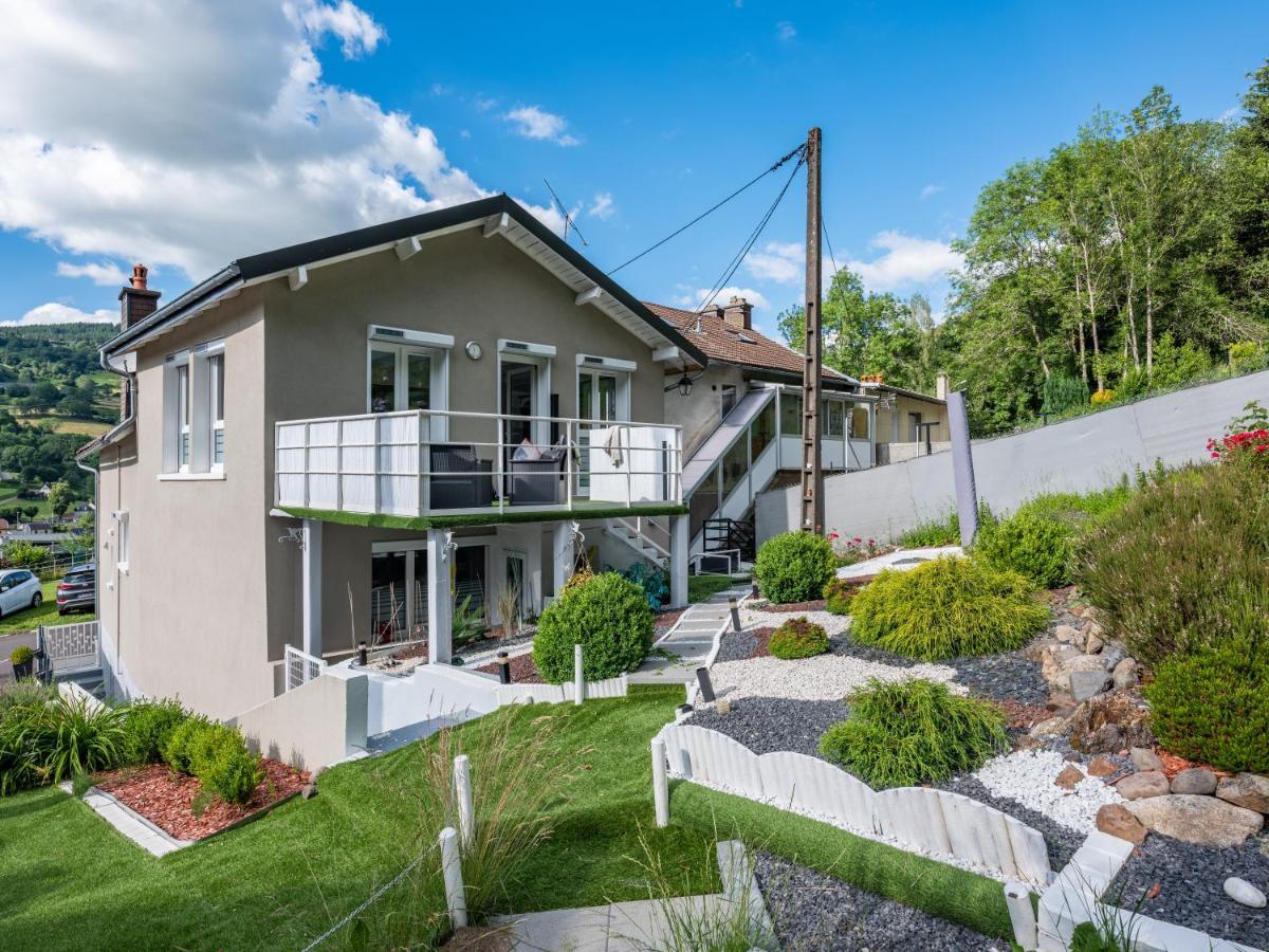 Willa Stunning 4-Bed House In Bourboule Zewnętrze zdjęcie